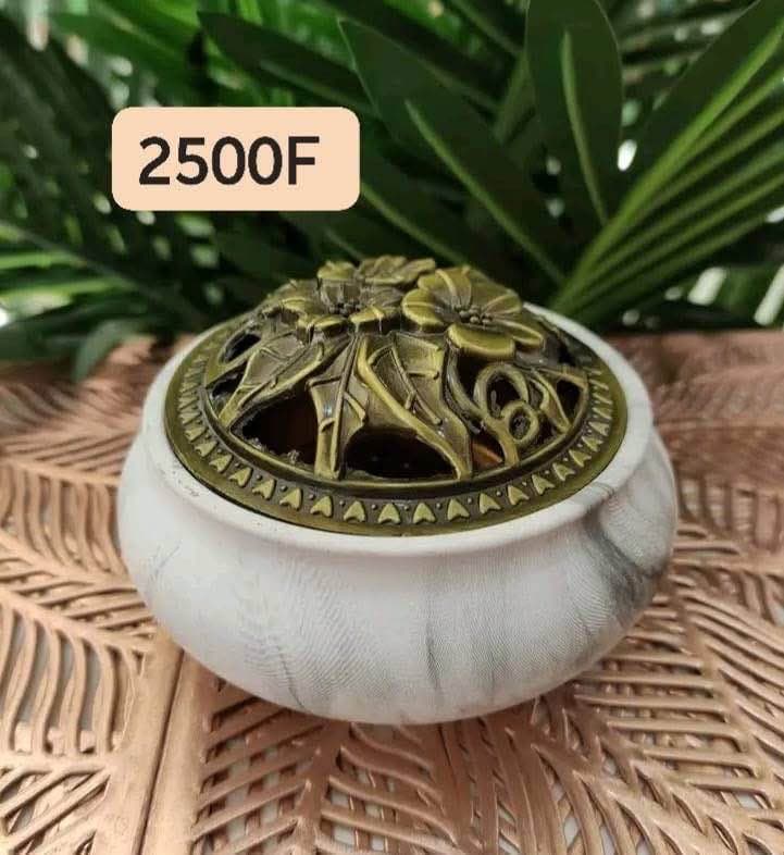 encensoir en porcelaine à charbon