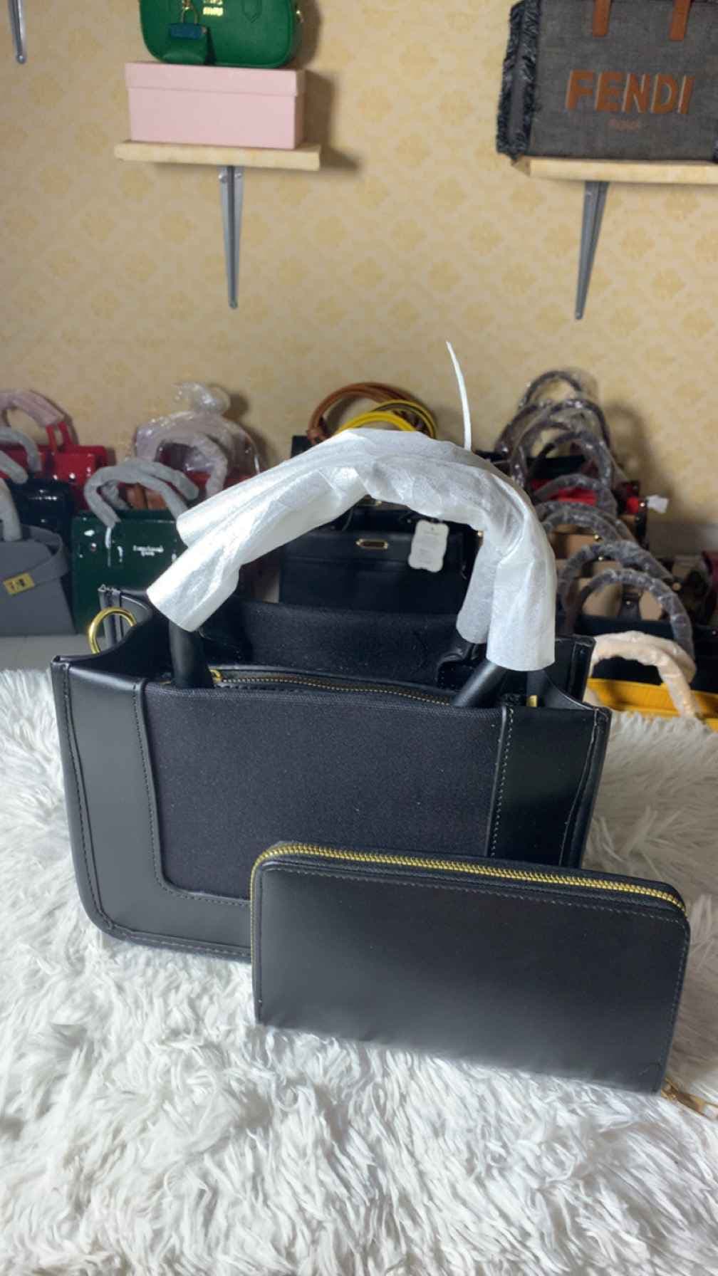 sac Charles Keith
