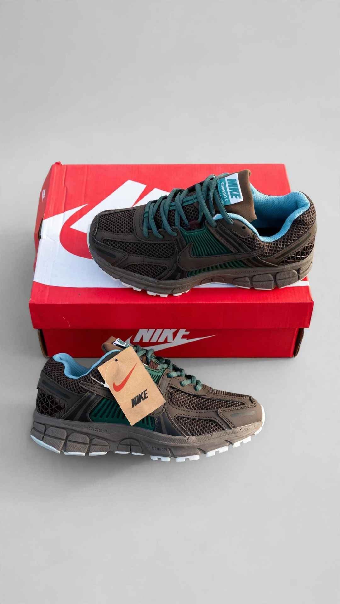 Nike vomero V5