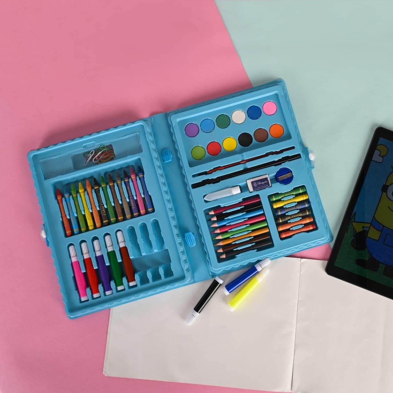 1 mini kit de coloriage bleu et livret de coloriage