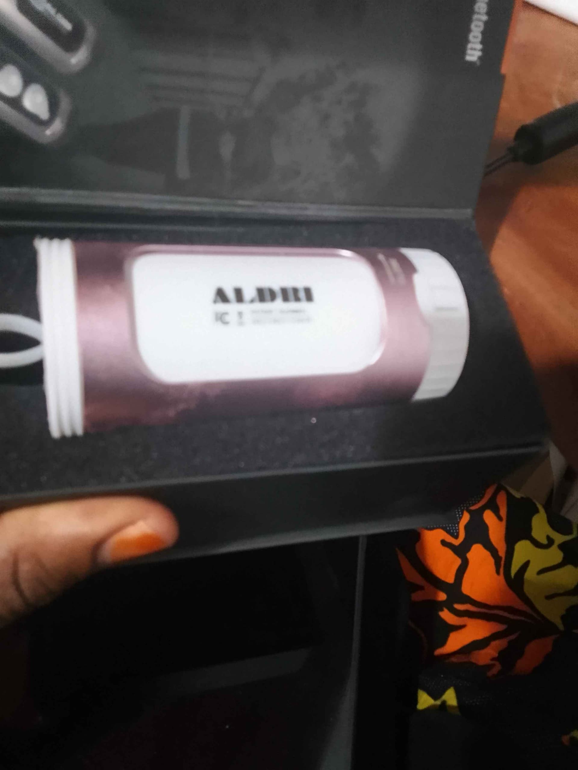 écouteurs bluetooth cylindre