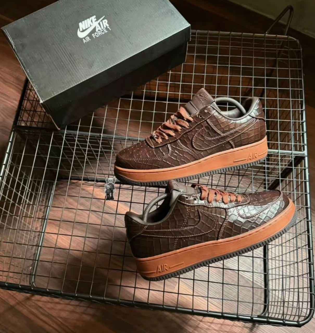 NIKE AIR FORCE LOW FAUNA BROWN CROC