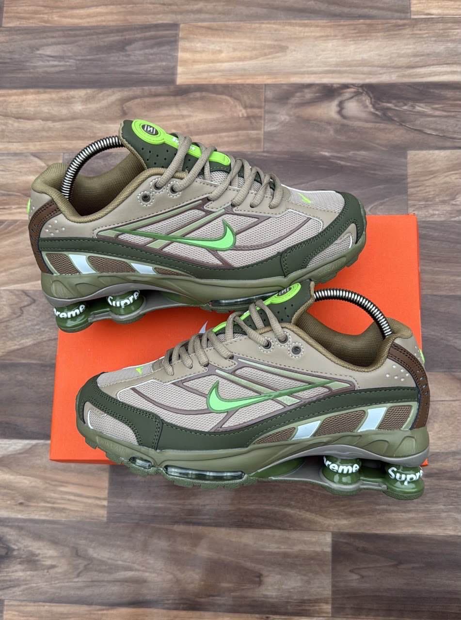 NIKE SHOX