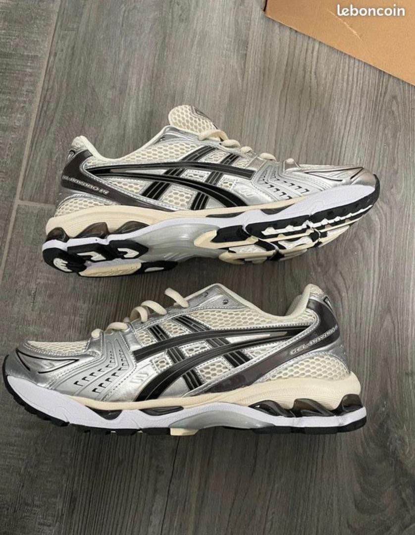 chaussure ASICS