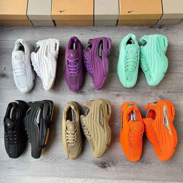 NIKE NOCTA HOT STEP
