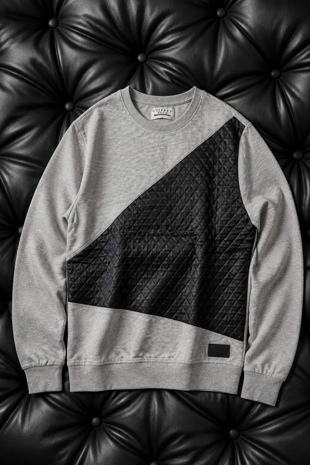 pull-over gris noir