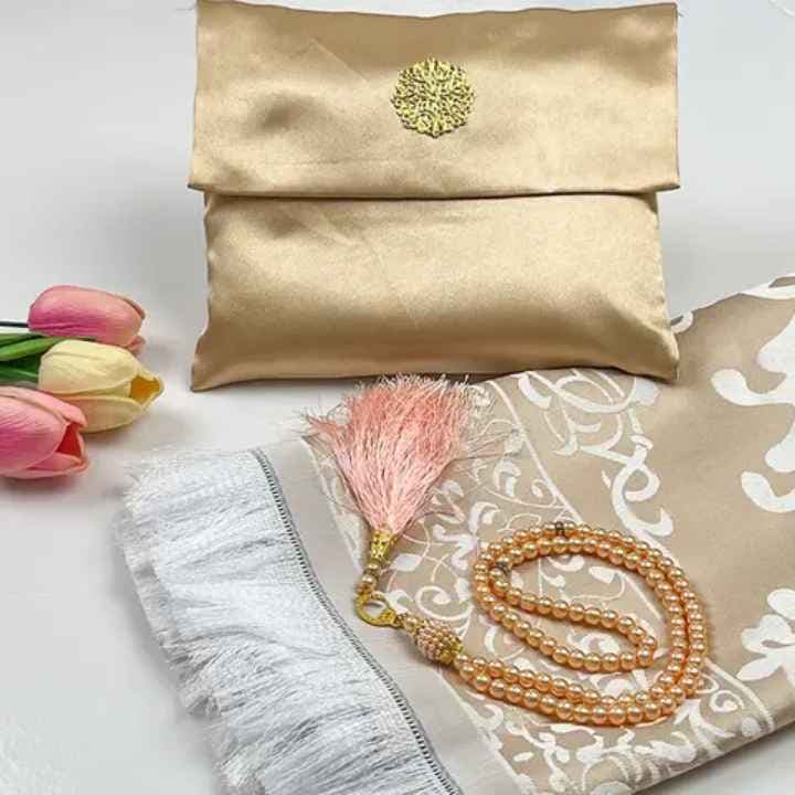 ensemble tapis et chapelet 