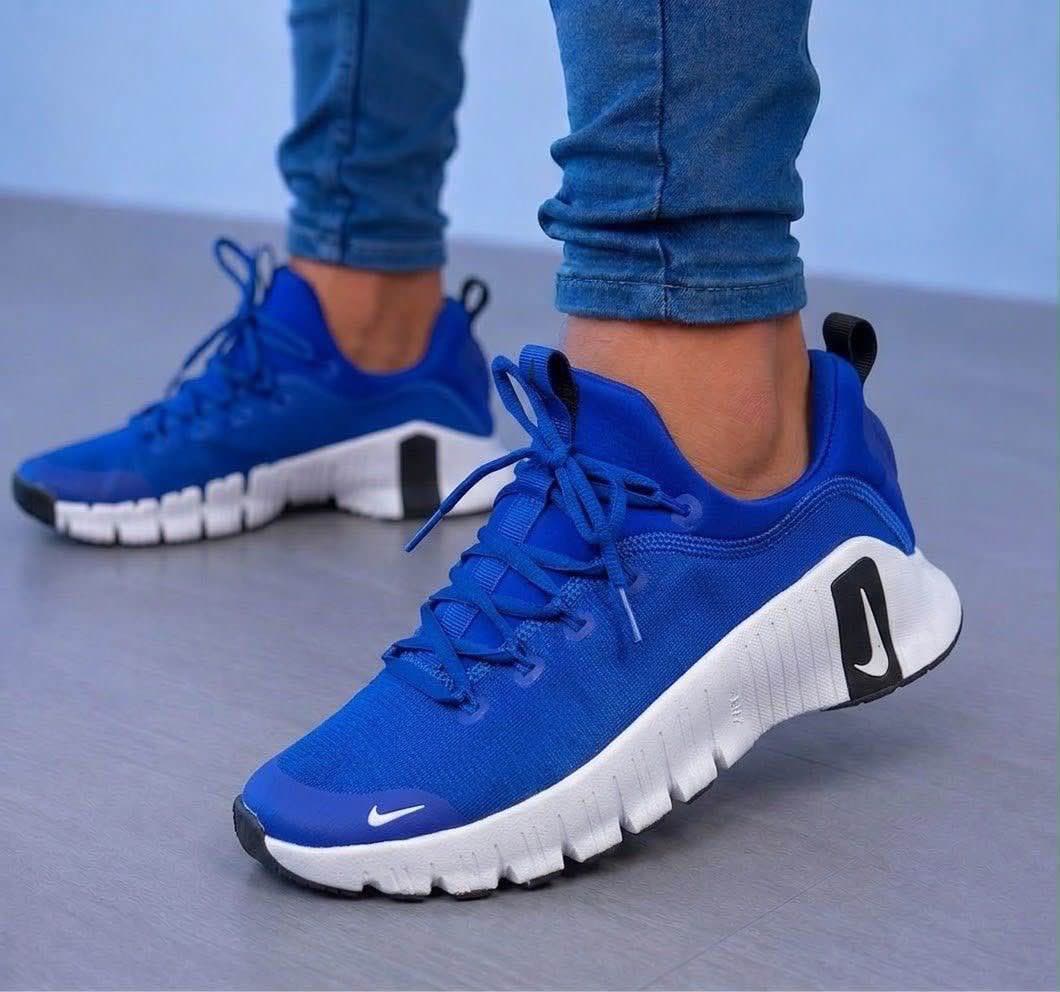 NIKE FREE METCON