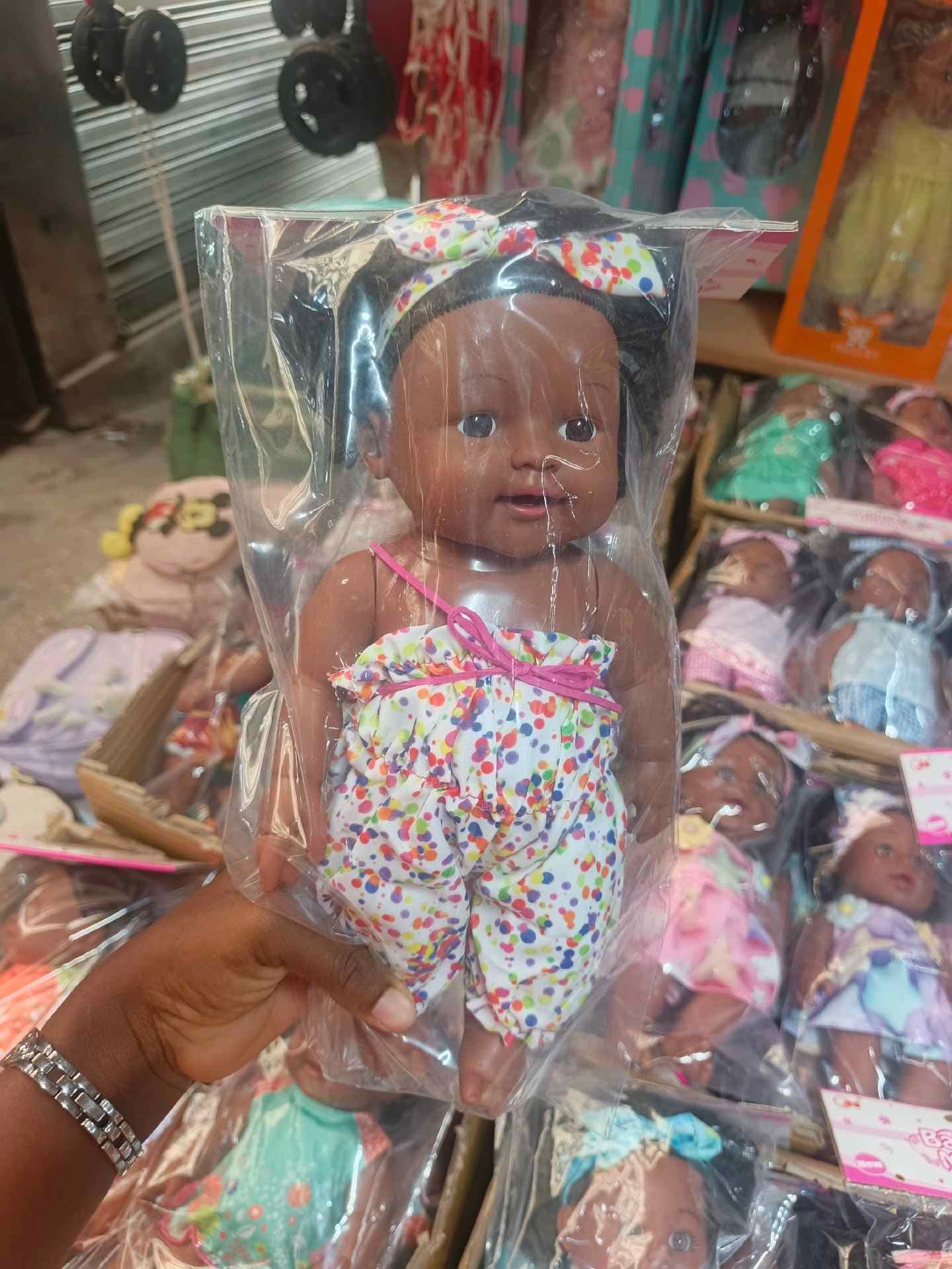mini poupée africaine
