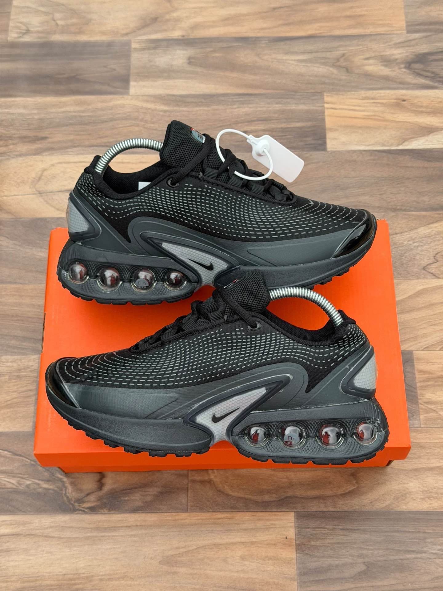 NIKE AIR MAX DN