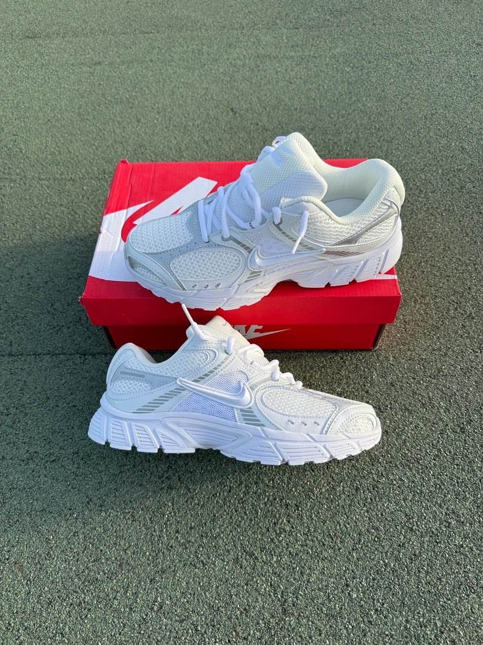 NIKE V5