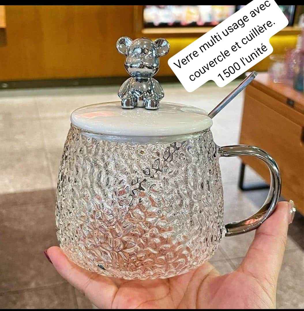 Tasse en verre avec couvercle