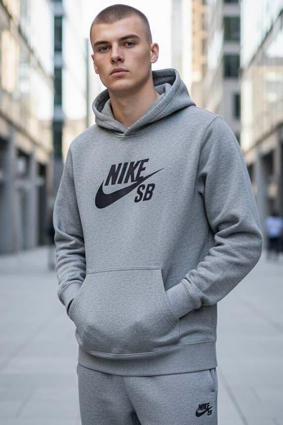 pull-over gris Nike