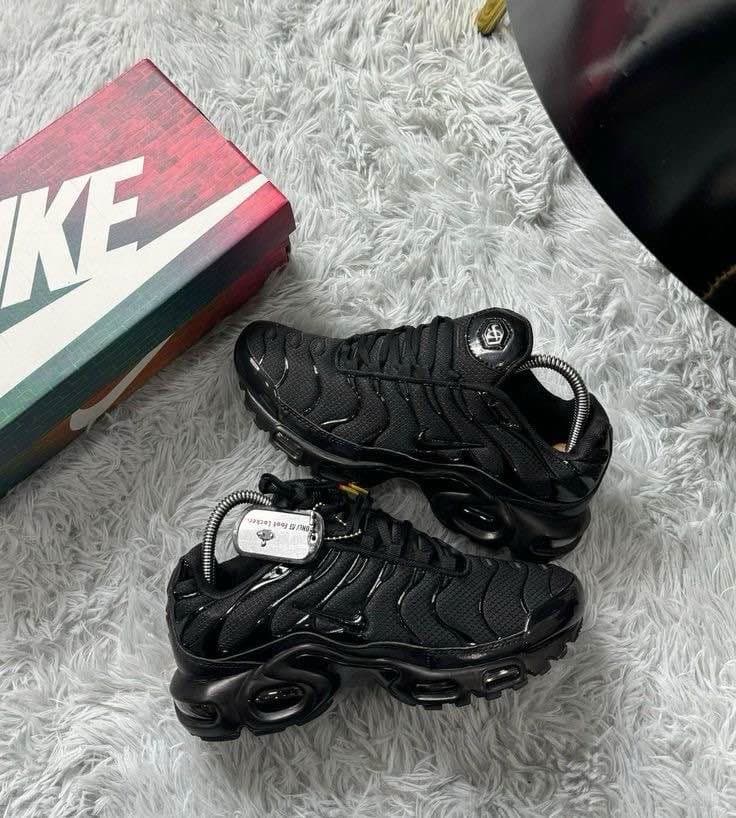NIKE TN